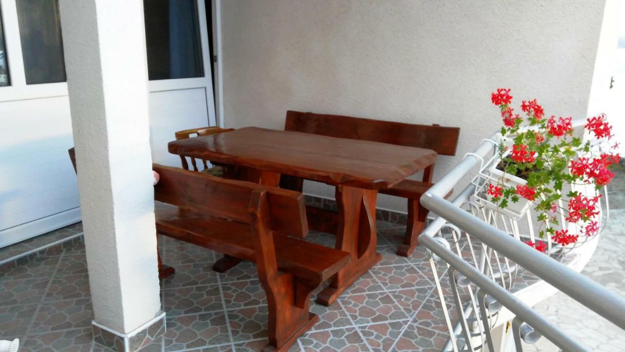 Apartment Jelas Živogošće Exteriör bild